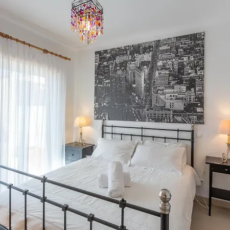 Del Rey Vii ヴィラ *